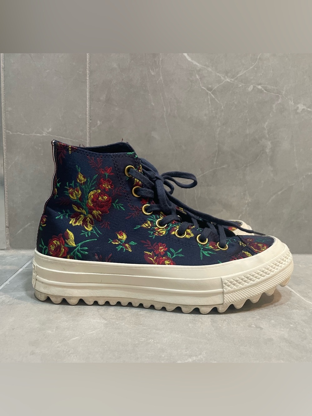 Converse Chuck Taylor All Star Obsidian Floral High-Top Platform Sneakers Size 6 - Picture 6 of 9
